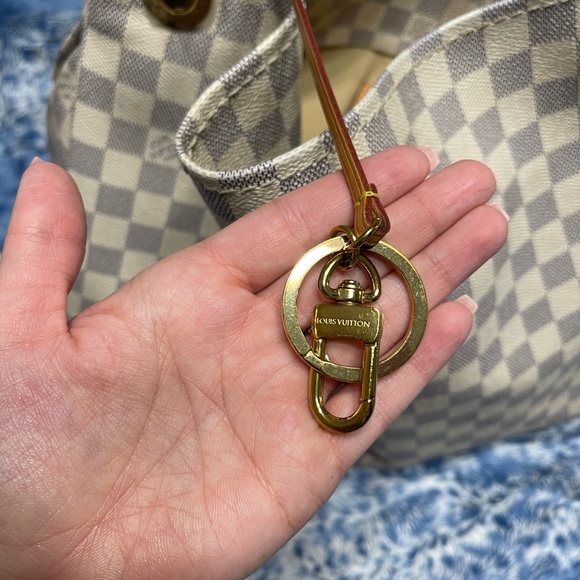 Louis Vuitton Artsy - Picture 4 of 10